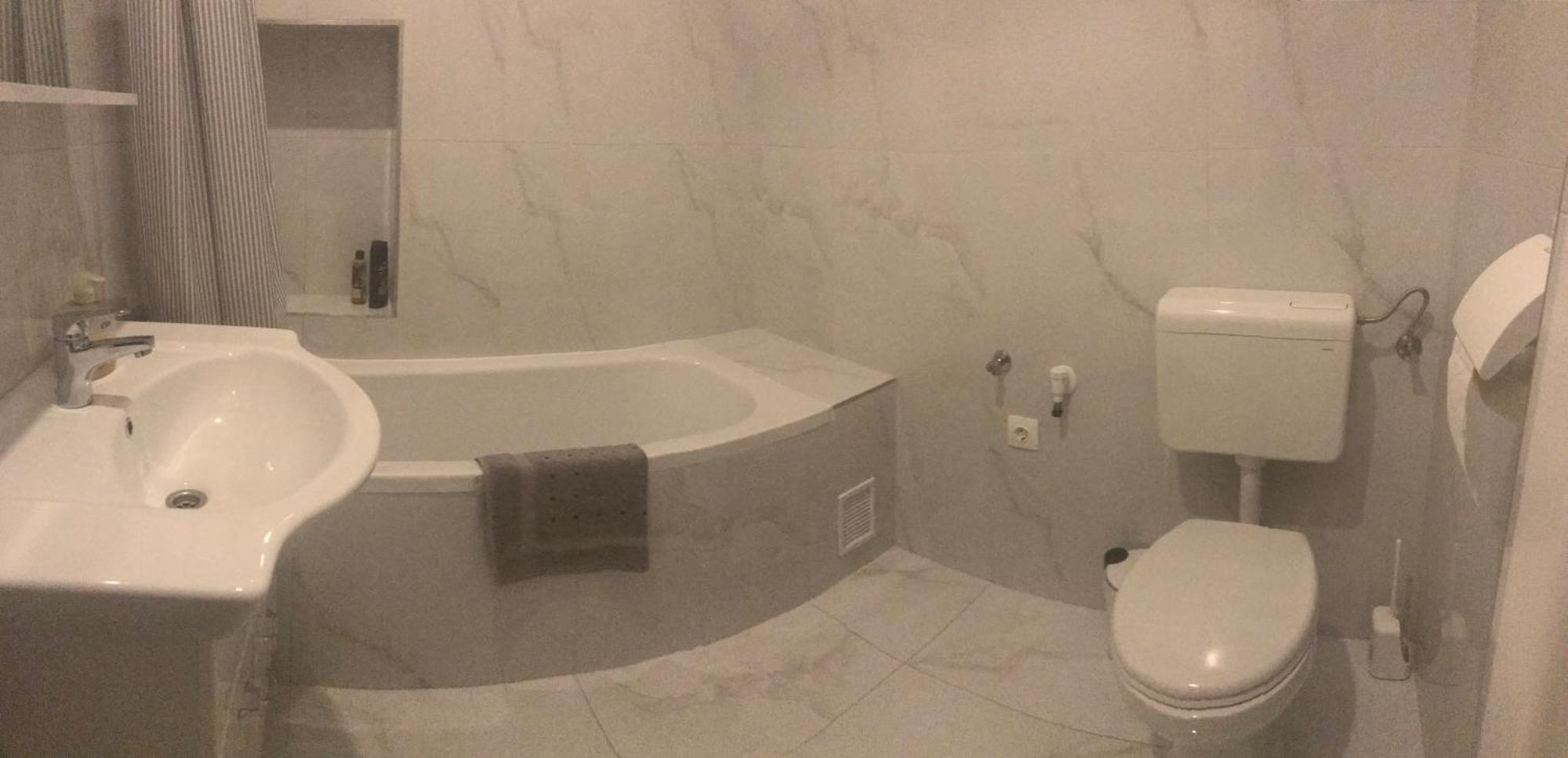 West Residence บูดาเปสต์ ภายนอก รูปภาพ